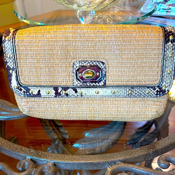 Coach Wristlet L1069-45275 Floral w/Organic Straw White Leather Trim - Picture 1 of 13